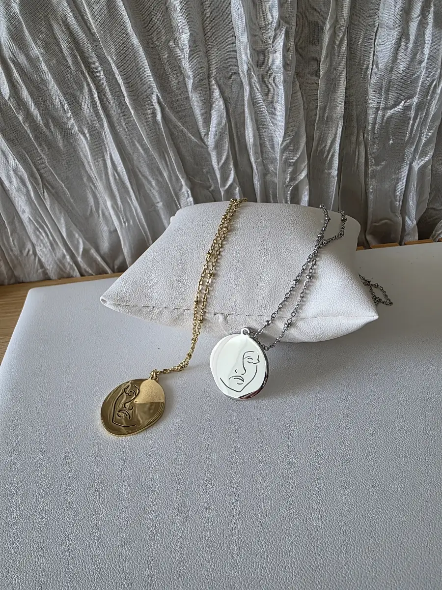 Collier Akila