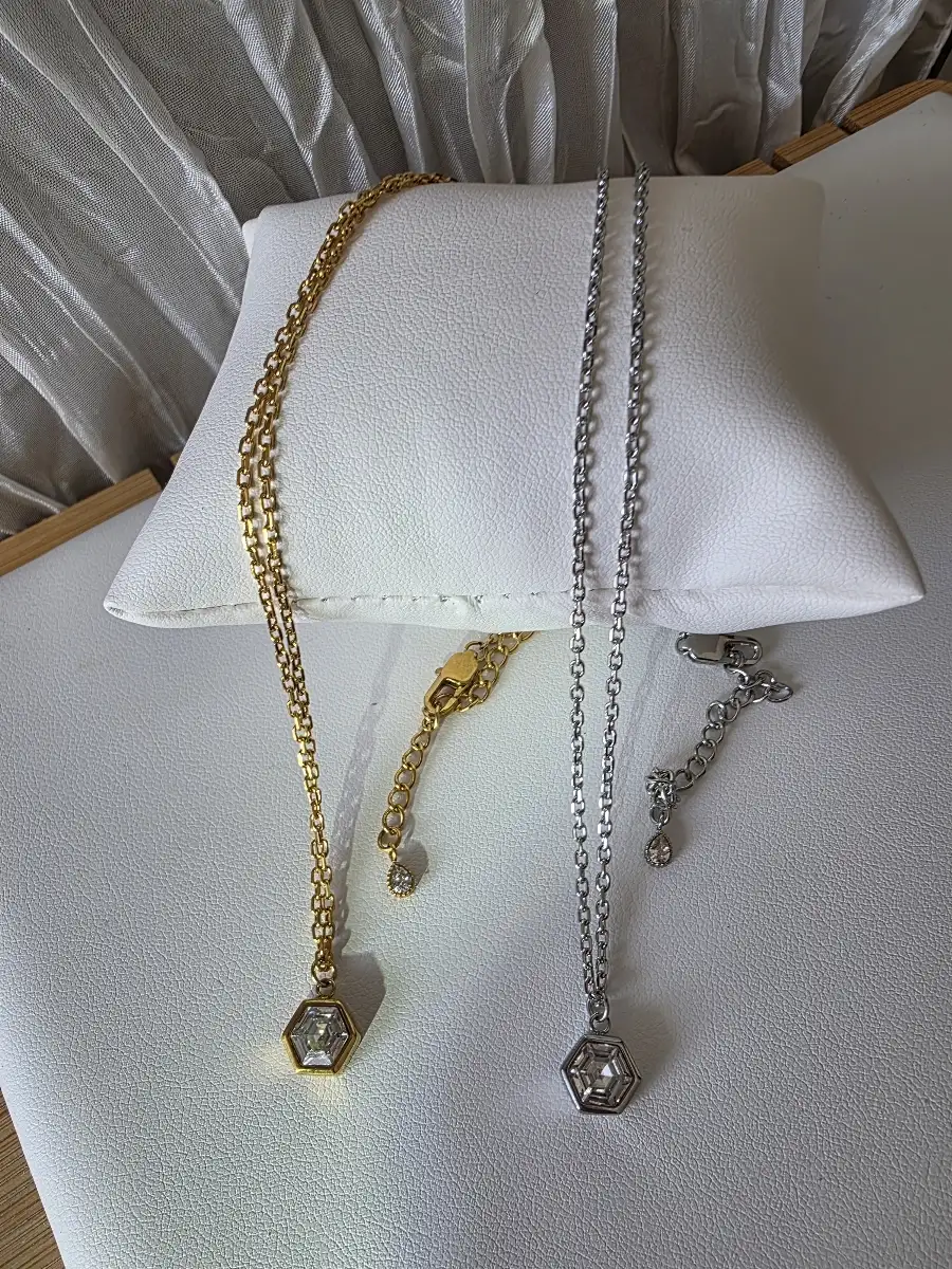 Collier Ayana